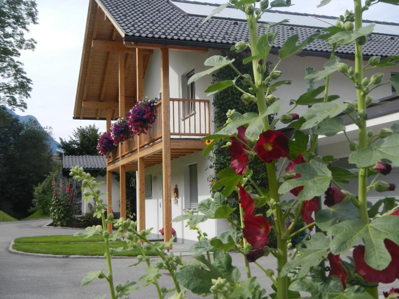 Gaestehaus Hausberger Schruns Exterior photo